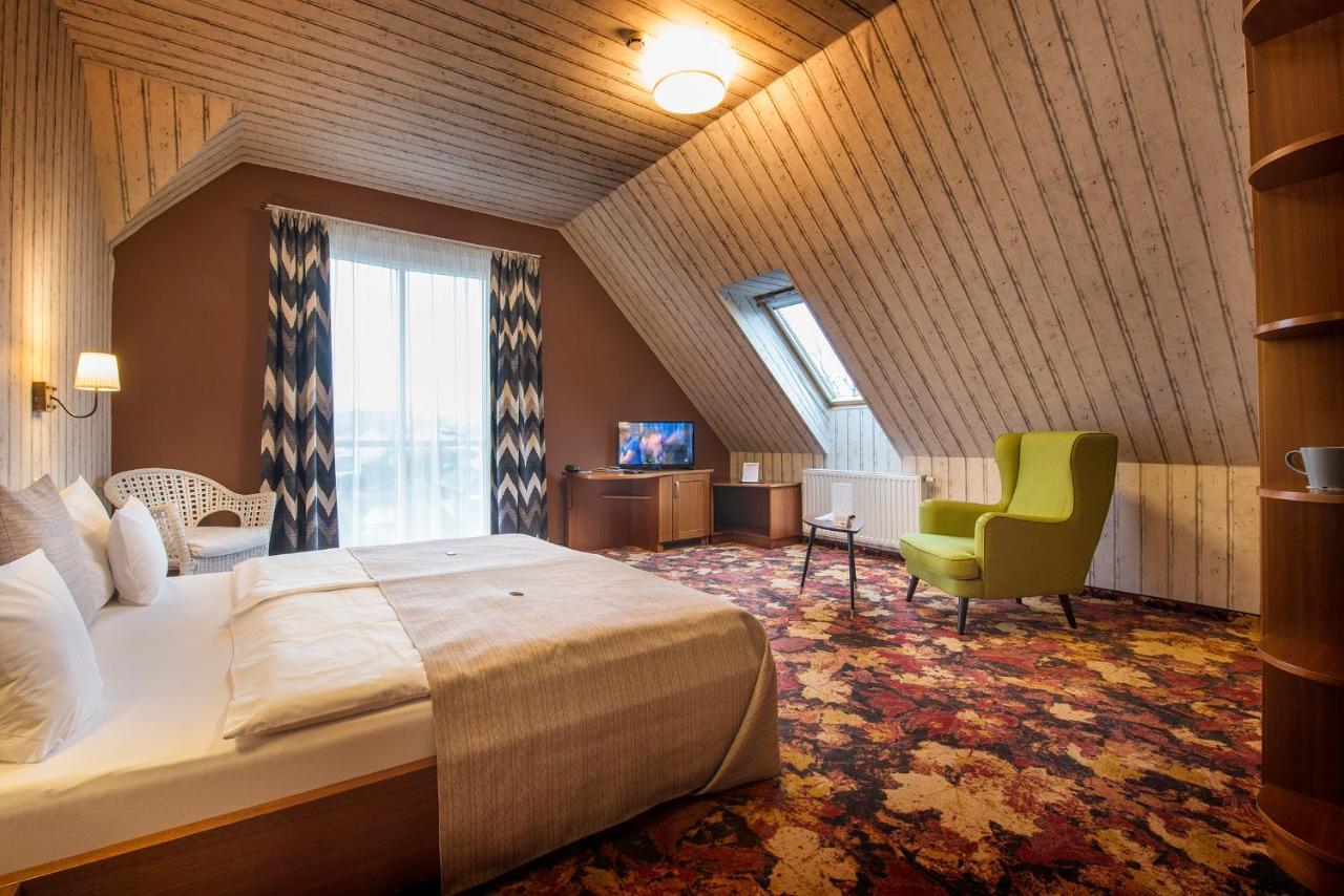 Hotel Lajta Park โมชนมายารูวาร์ ภายนอก รูปภาพ