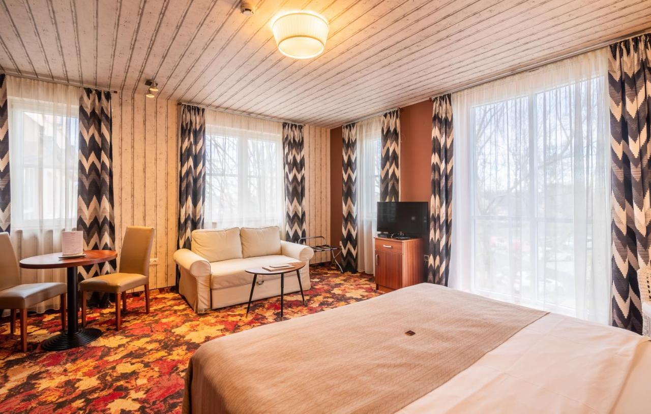 Hotel Lajta Park โมชนมายารูวาร์ ภายนอก รูปภาพ