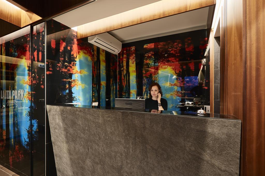 Hotel Lajta Park โมชนมายารูวาร์ ภายนอก รูปภาพ